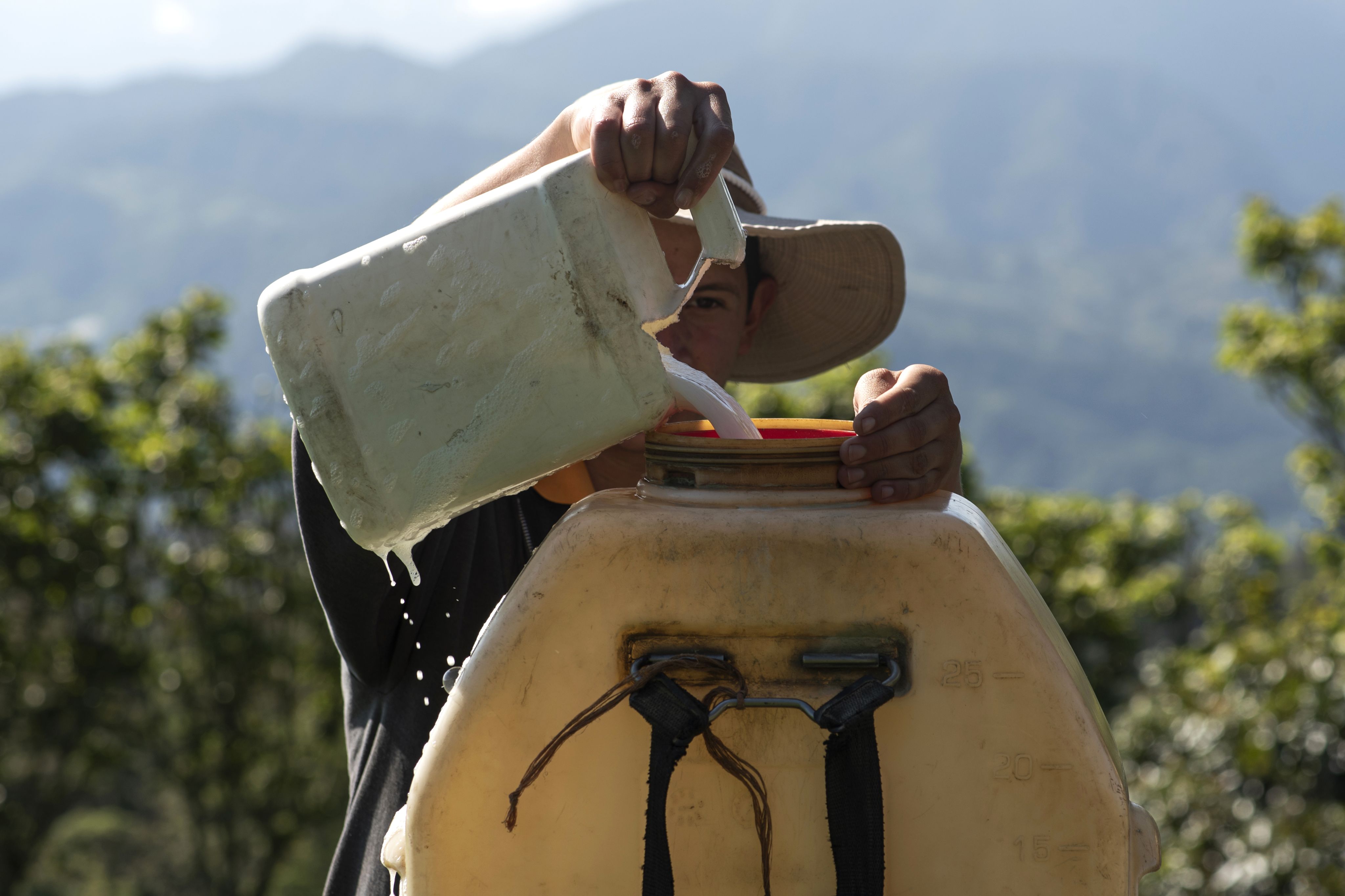 Jordi Ruiz is about to spray his carrot and potato fields in Cipreses.